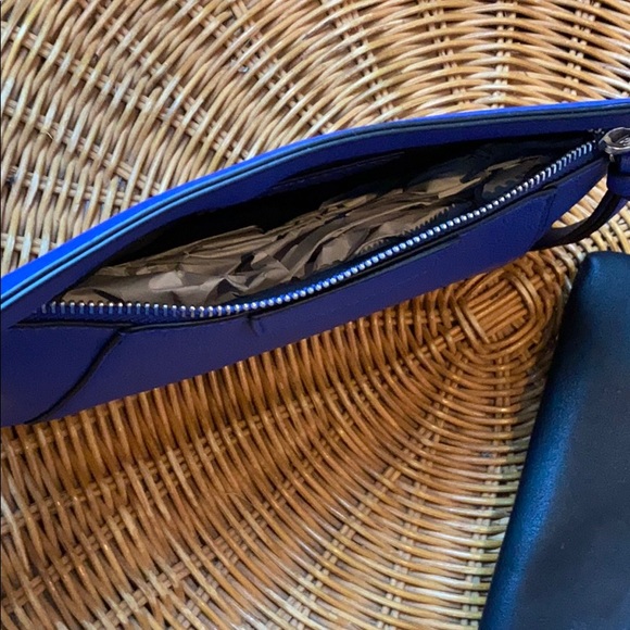 Two EXPRESS wristlet purses -bundle* - Picture 5 of 7